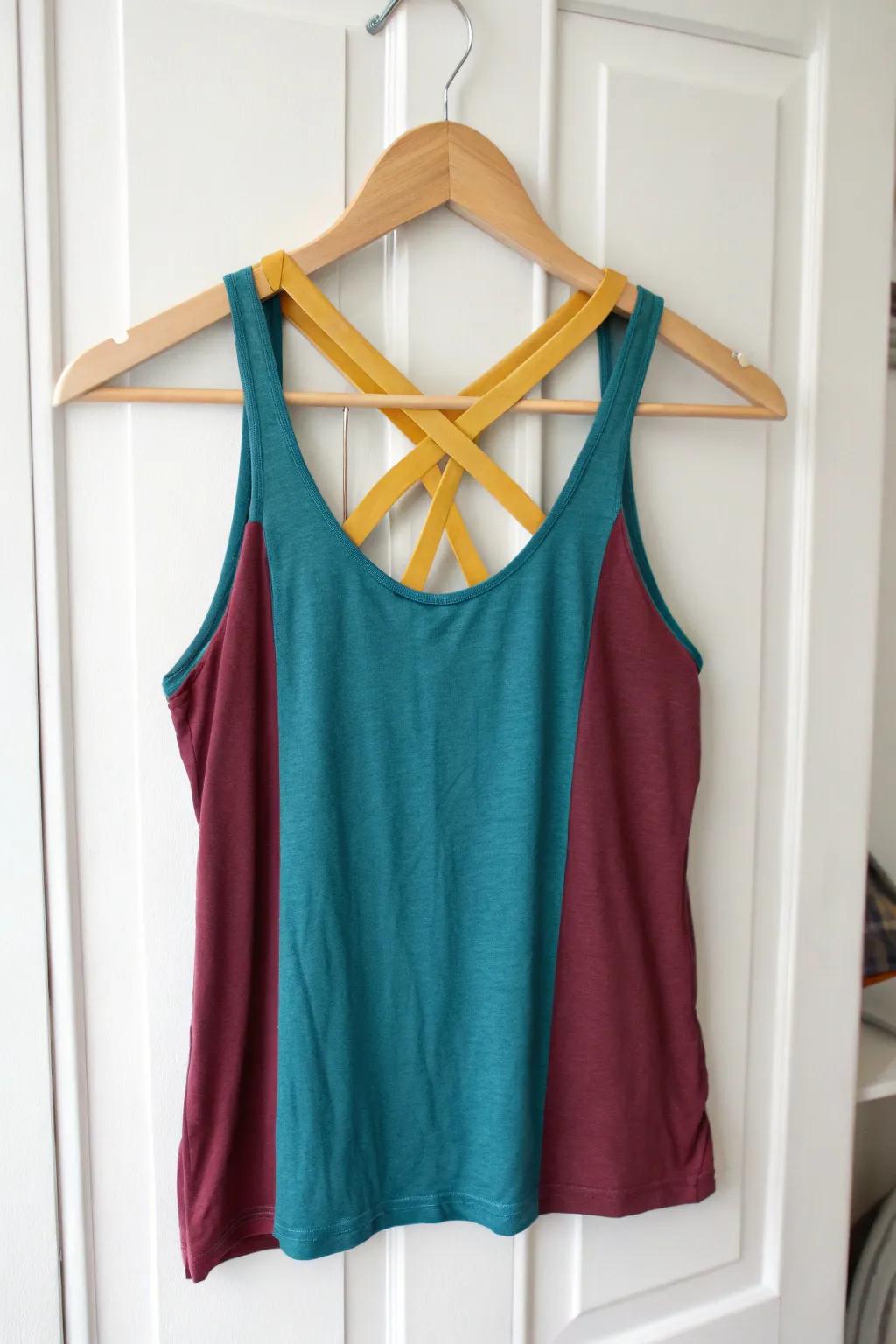 Renew your wardrobe with this stylish, easy athlete-back design. Perfect for embracing bold colors and minimalist style!