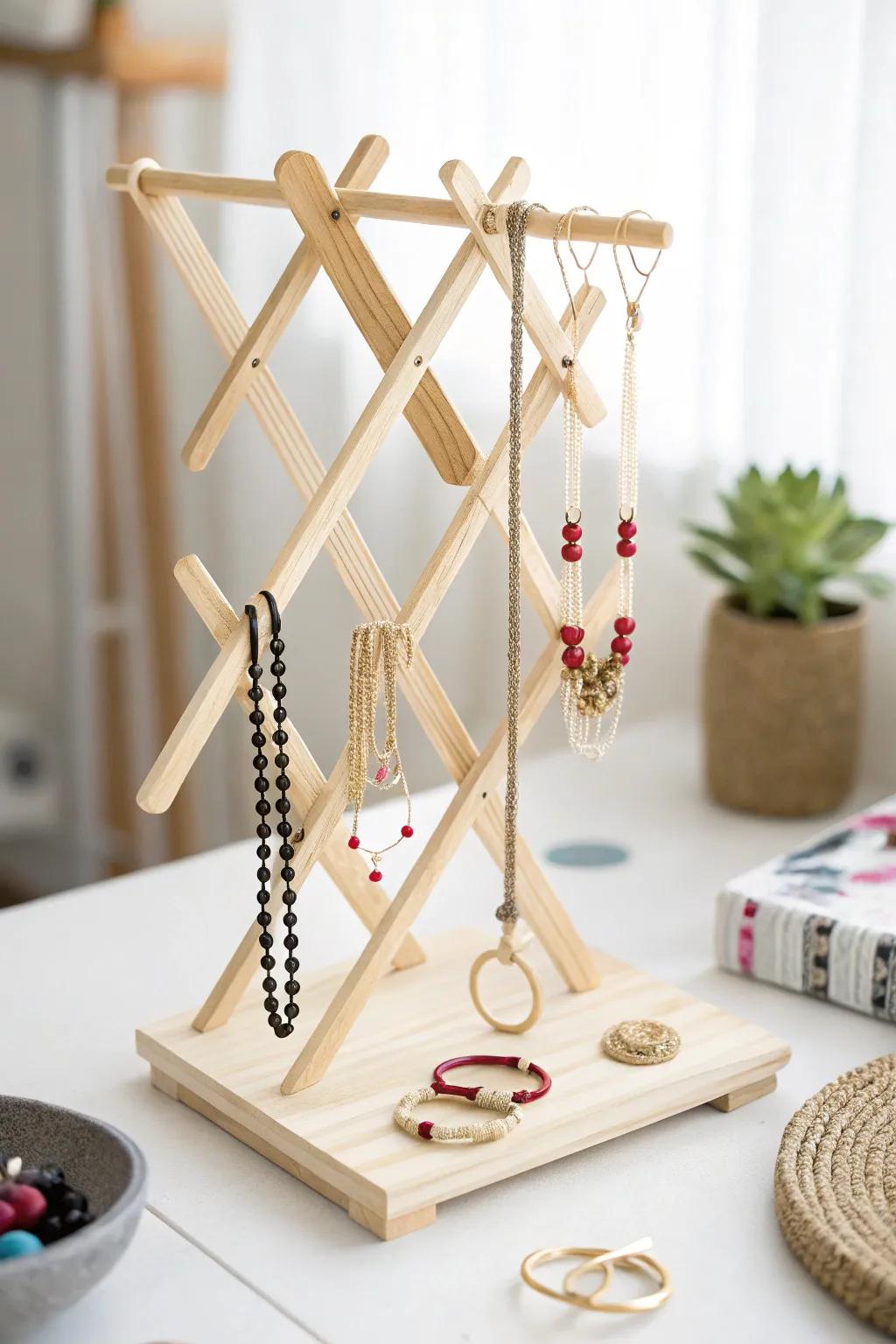 Refine your trinket organization with this elegant and straightforward popsicle stick organizer—where minimalism harmonizes with creativity.