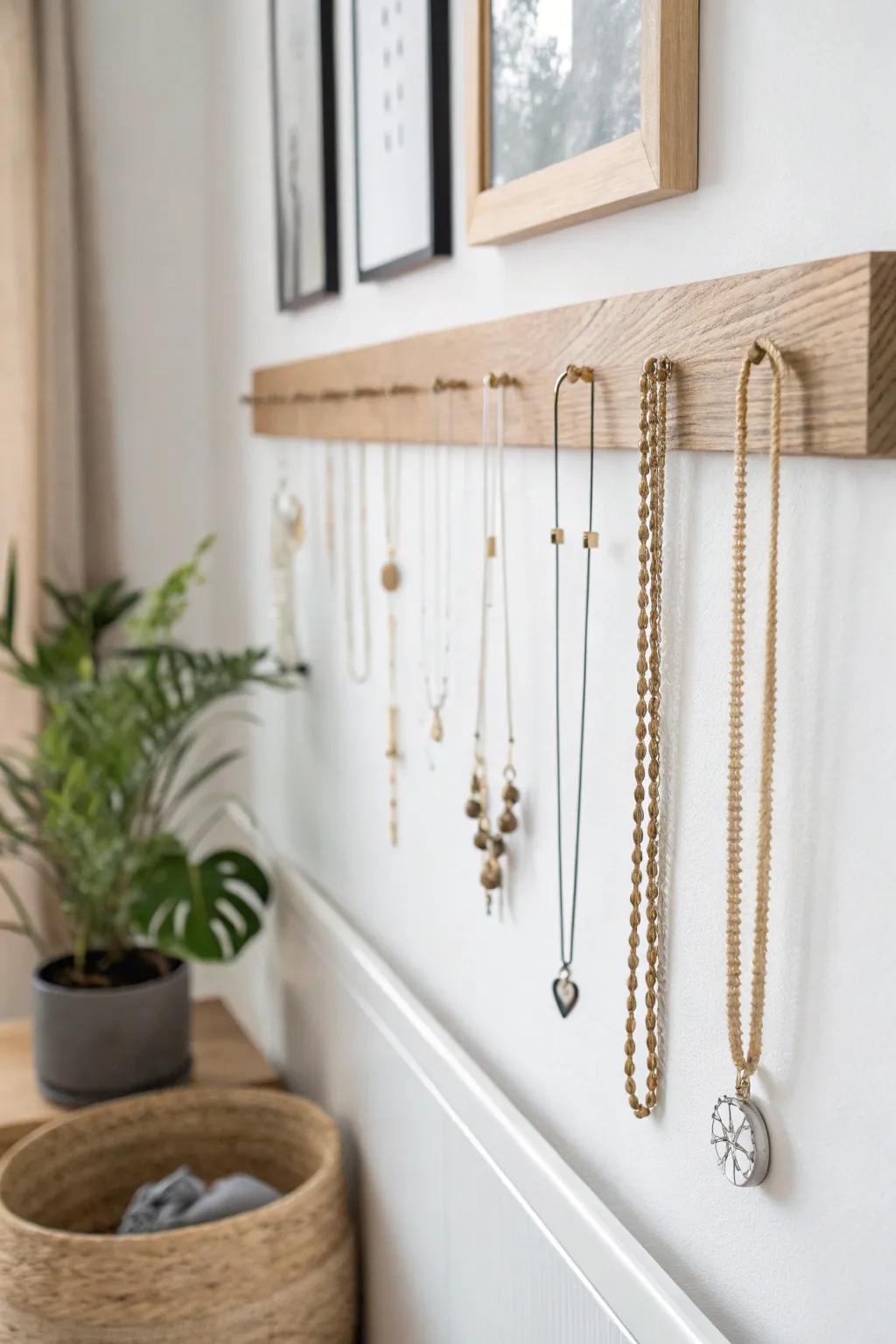 Effortlessly stylish and untangled: Uncover the art of necklace storage with a chic magnetic band display.