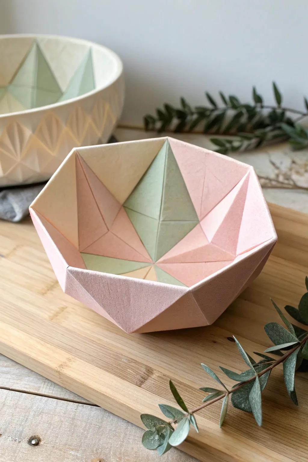 Organize in style with these chic geometric paper bowls — where simplicity enhances beauty.