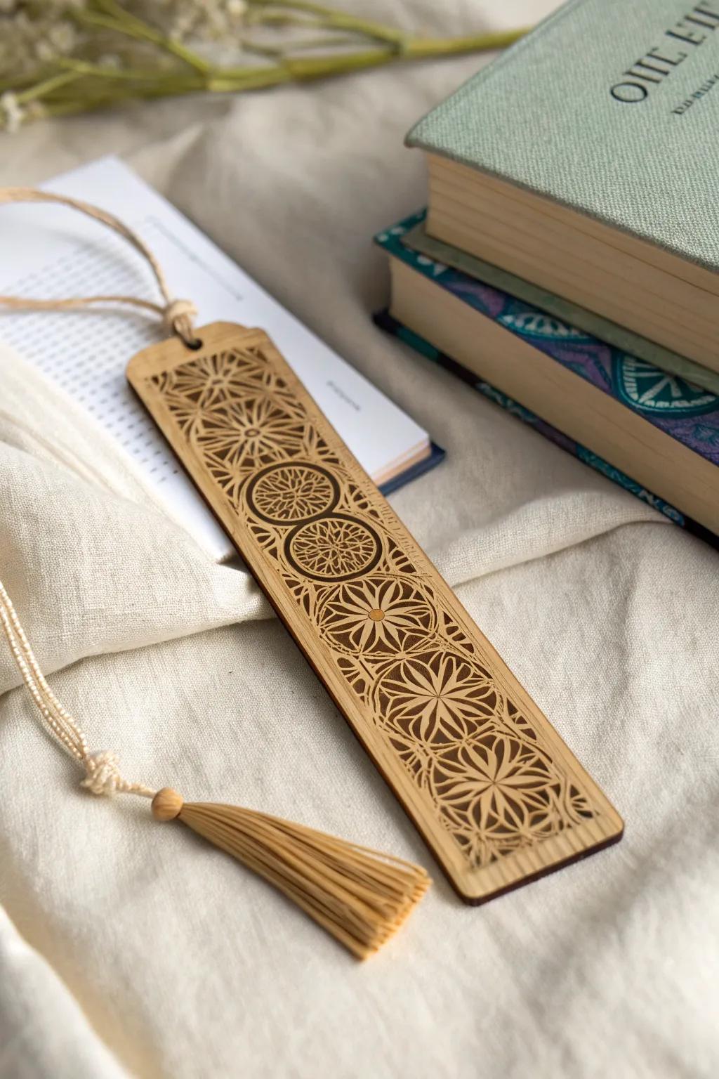 Style in plainness: Tailored markers, the excellent detail for your next gathering.