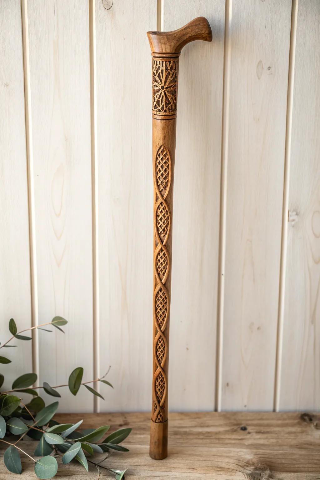 Uncover the elegance in simplicity with this lattice-patterned walking stick, a seamless integration of craftsmanship and natural beauty.