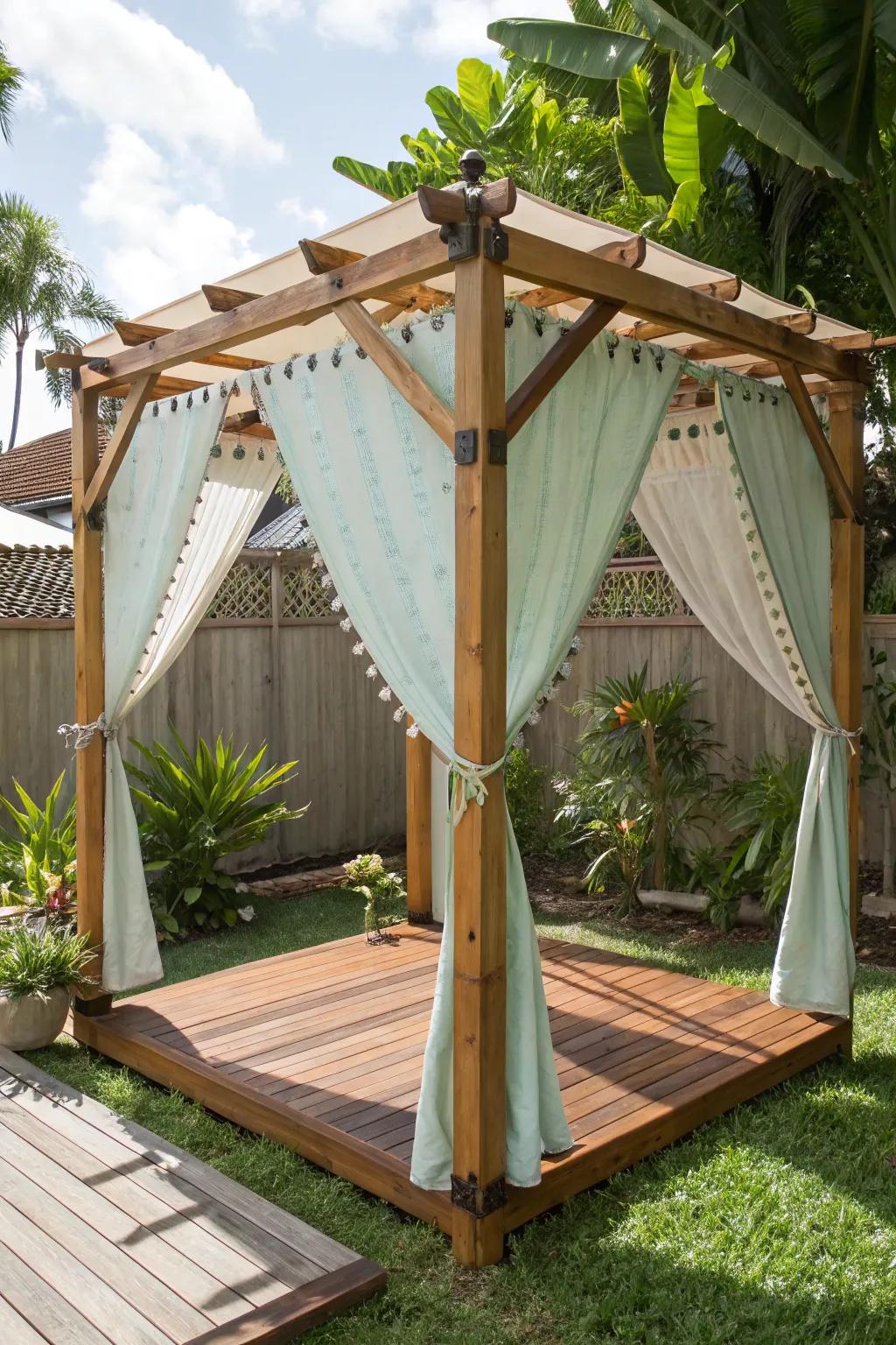 Bring vacation vibes home with this elegant portable beach canopy, the perfect blend of style and craftsmanship.