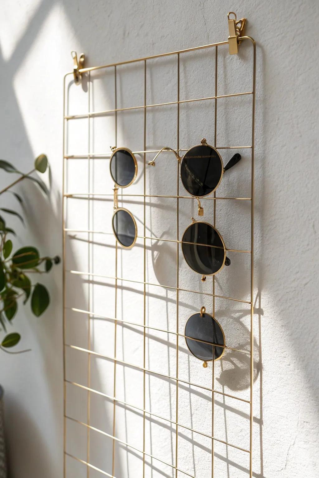 Transform your wall into art with a minimalist wire grid for your sunglasses. Simplicity meets style!