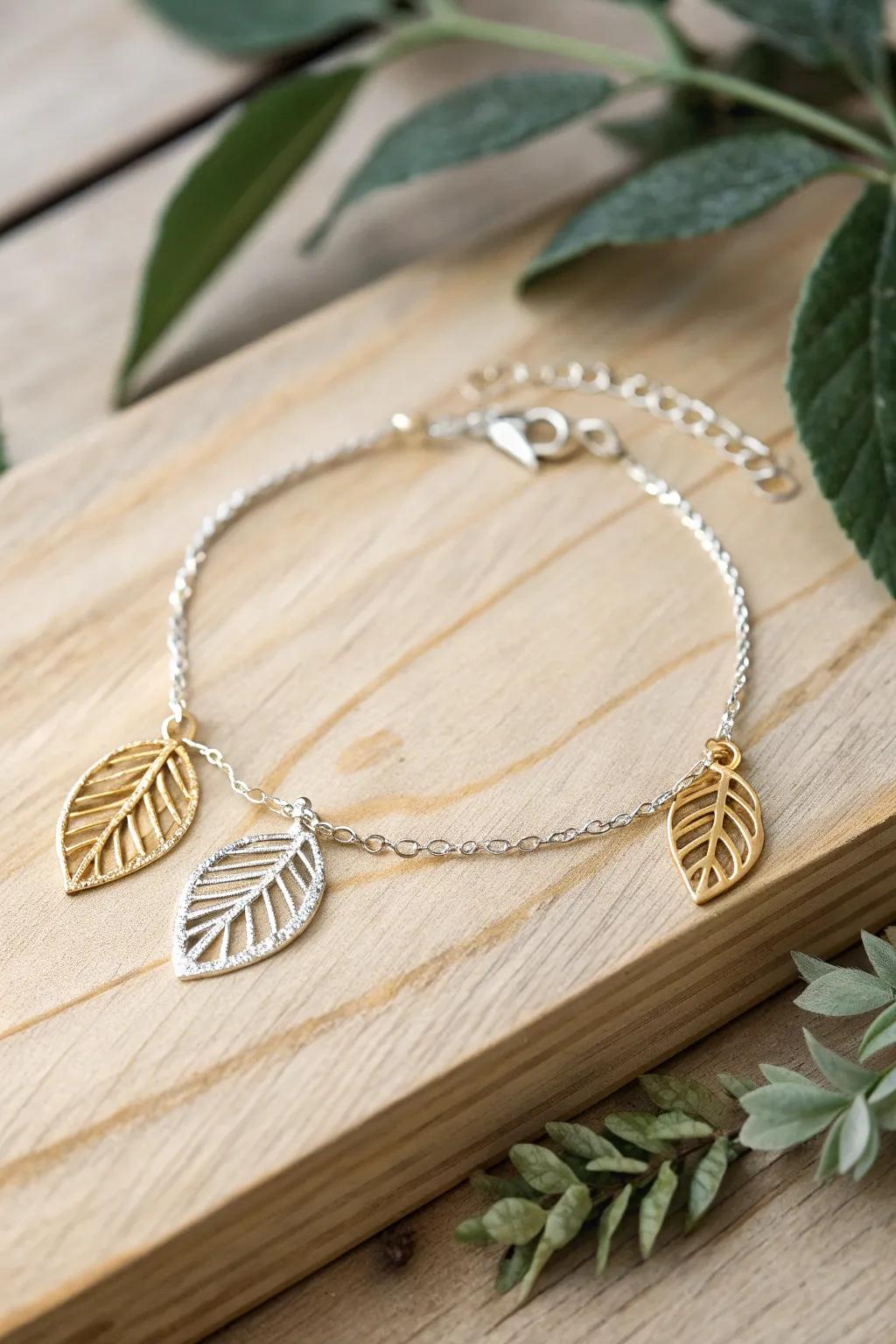 Appreciate autumn's sophistication using a simple foliage charm bracelet, where minimalism converges with nature's beauty.