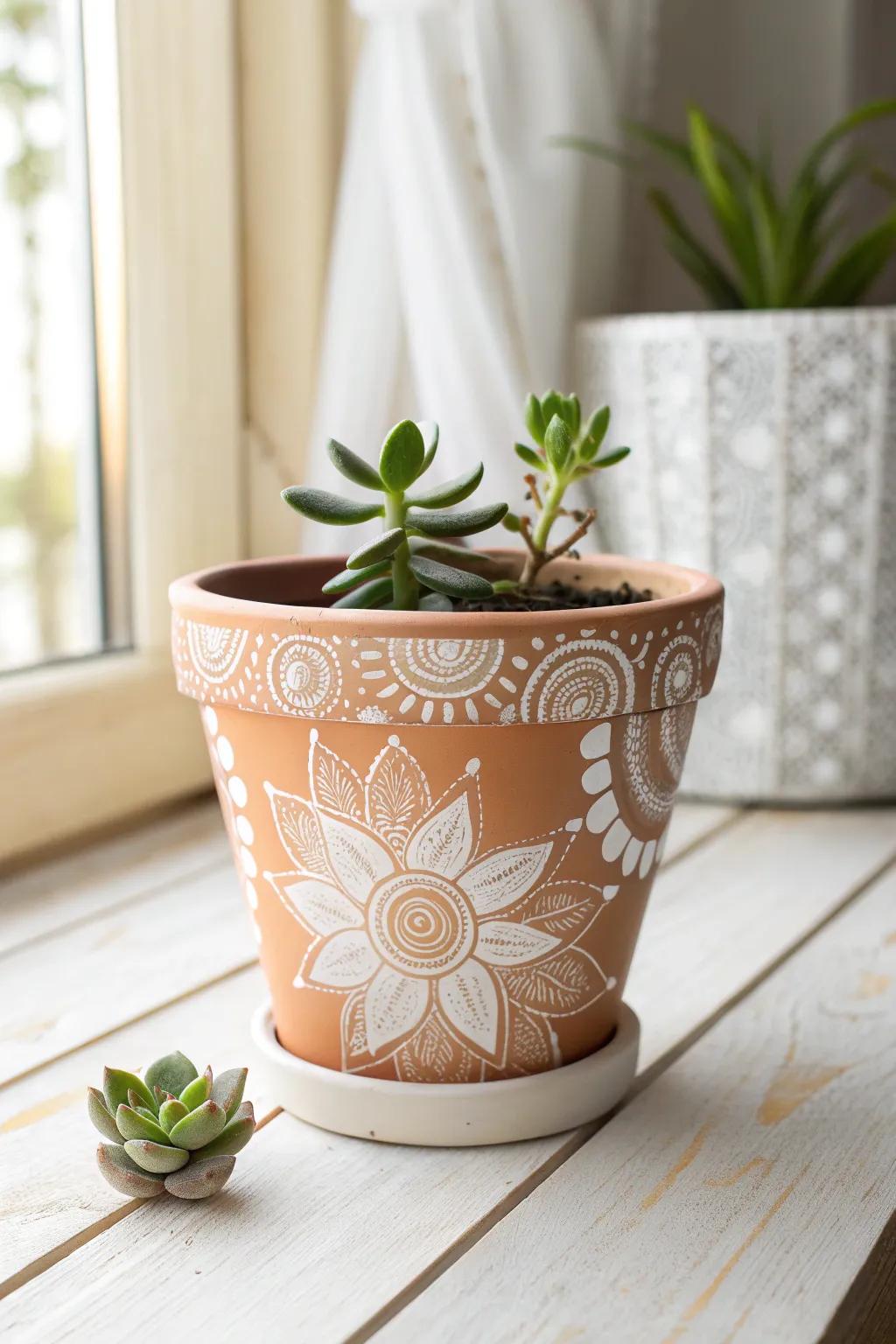 Fashion your own masterpiece: Transform simple clay containers into individualized treasures exhibiting a Scandinavian-boho inspiration!