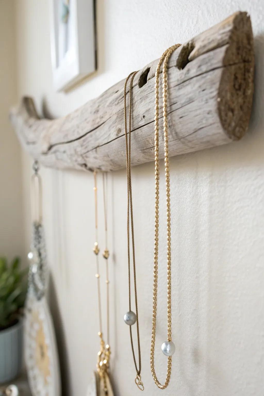 Embrace rustic refinement with this DIY seashore wood necklace organizer, ideal for showcasing your jewelry with minimalist allure.