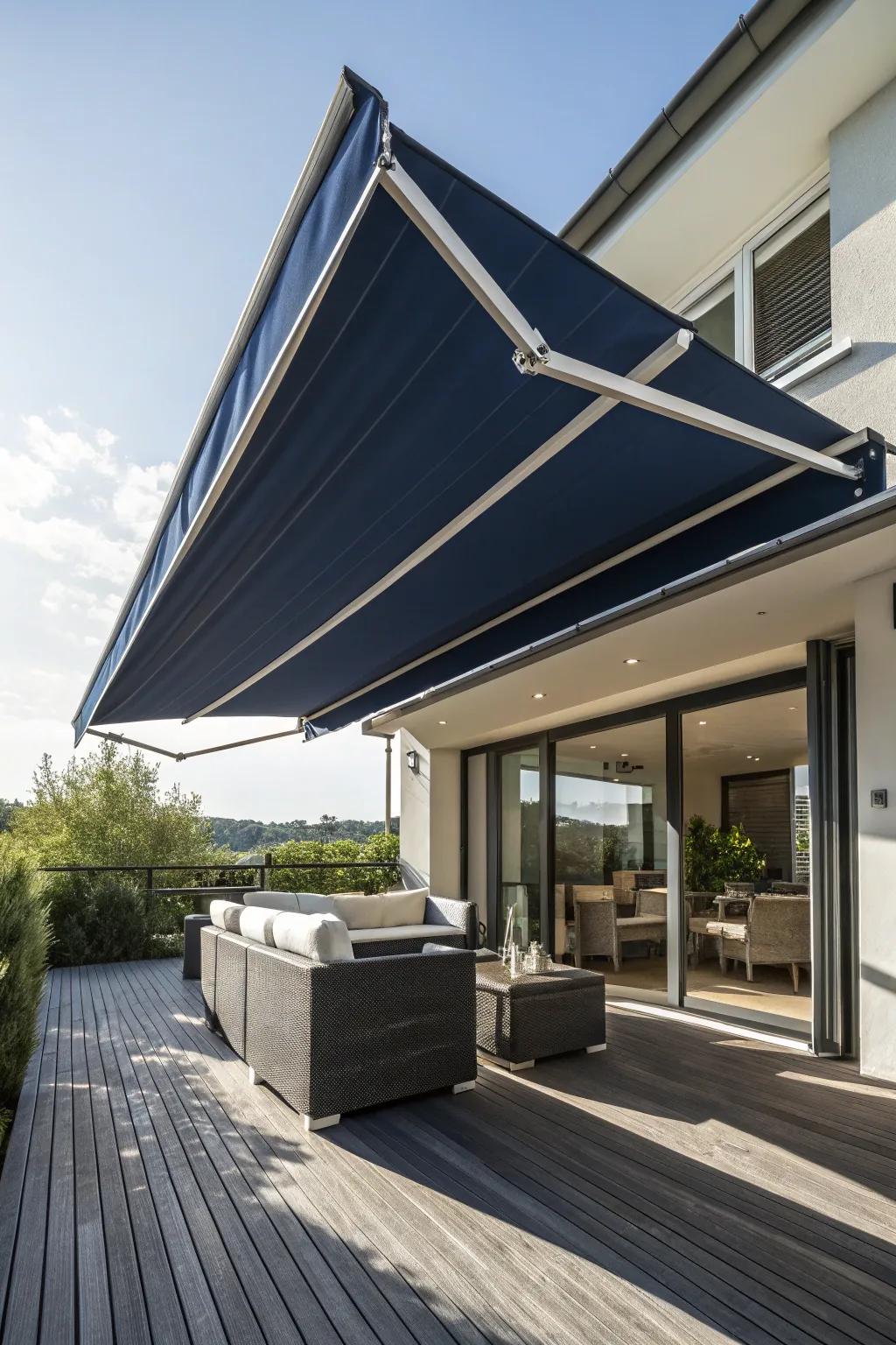 Revamp your outdoor zone using a stylish pull-down sunshade, delivering the flawless equilibrium linking sun and shade.