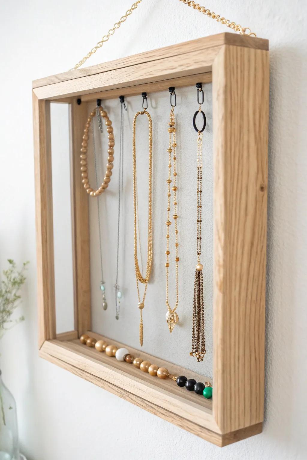 Showcase your necklaces stylishly with a chic shadow box display. Ideal for a minimalist element with a Boho touch!