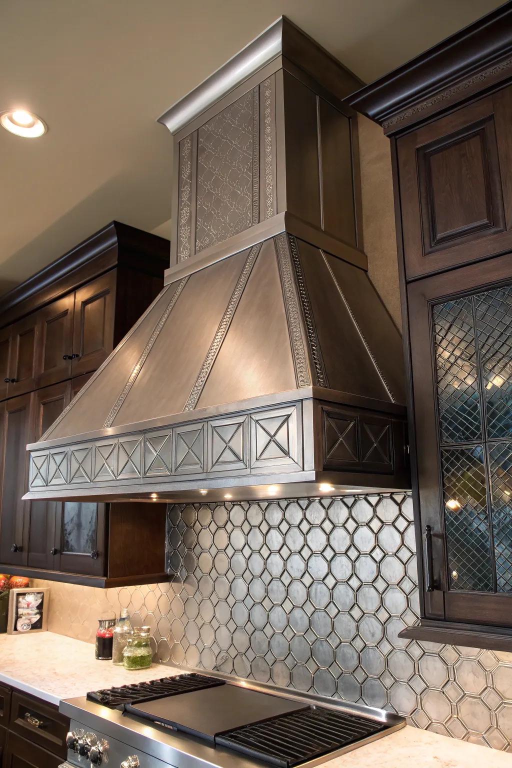 Enhance your cooking area with an angular range hood that combines contemporary design and expert craftsmanship.