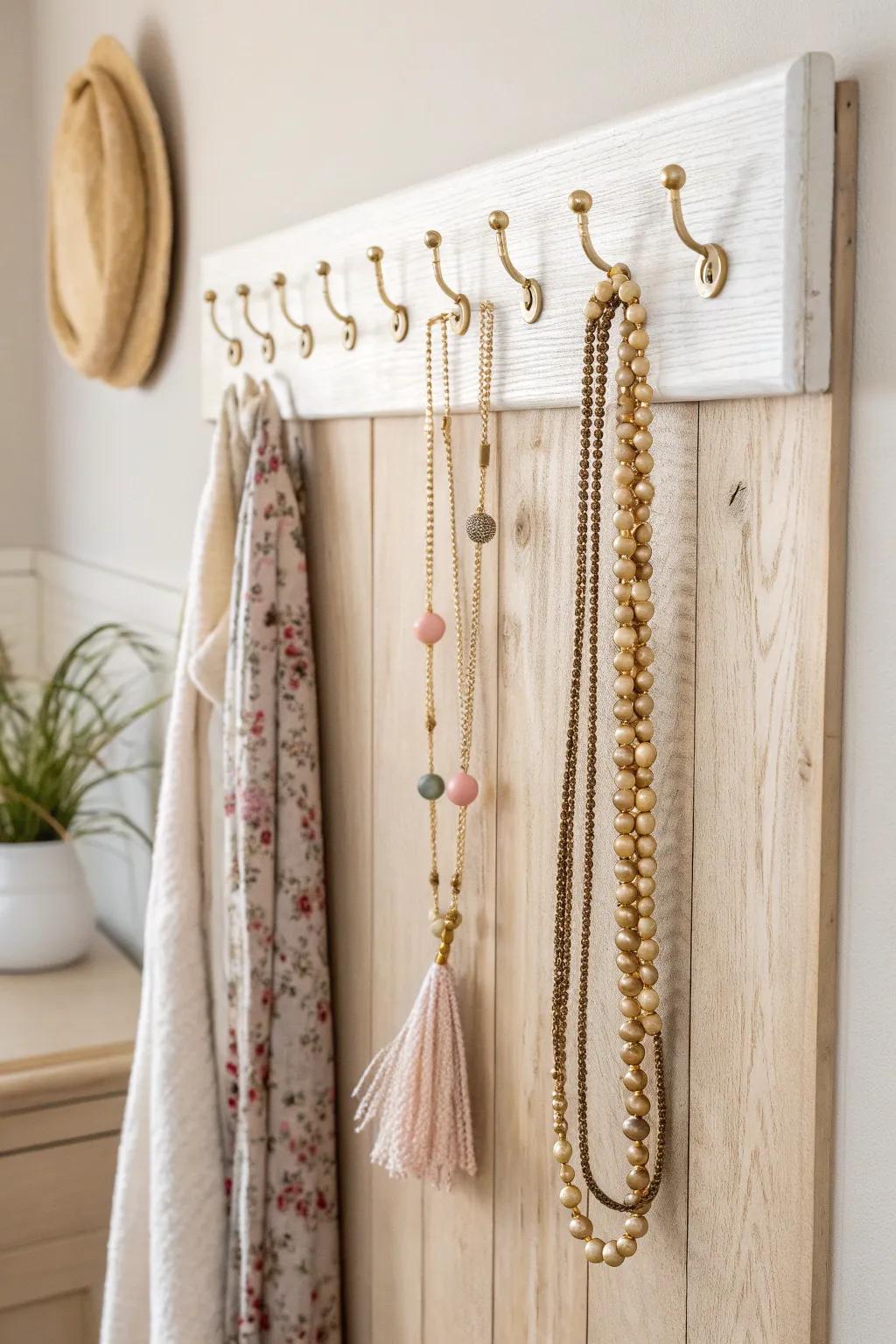 Transform your area with these stunning necklace displays employing ornamental coat clasps. Embrace simplicity and refinement in a unified, exquisite arrangement.