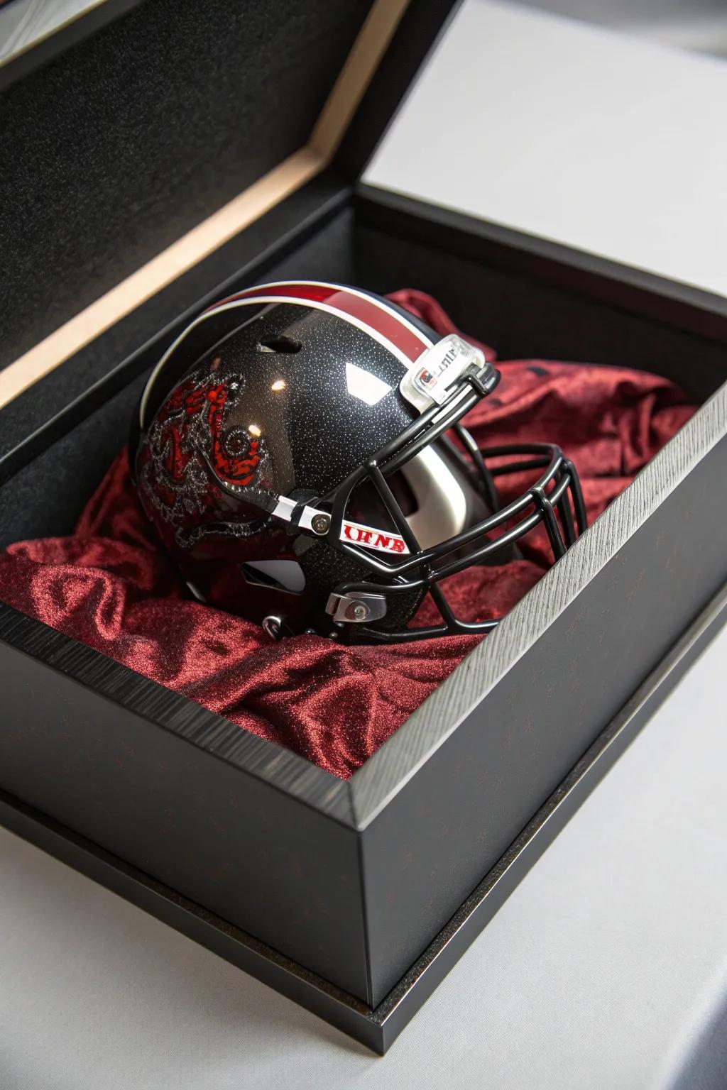 Boost your collection through an attention-grabbing shadow enclosure exhibition. Suited for exhibiting your enthusiasm stylishly.