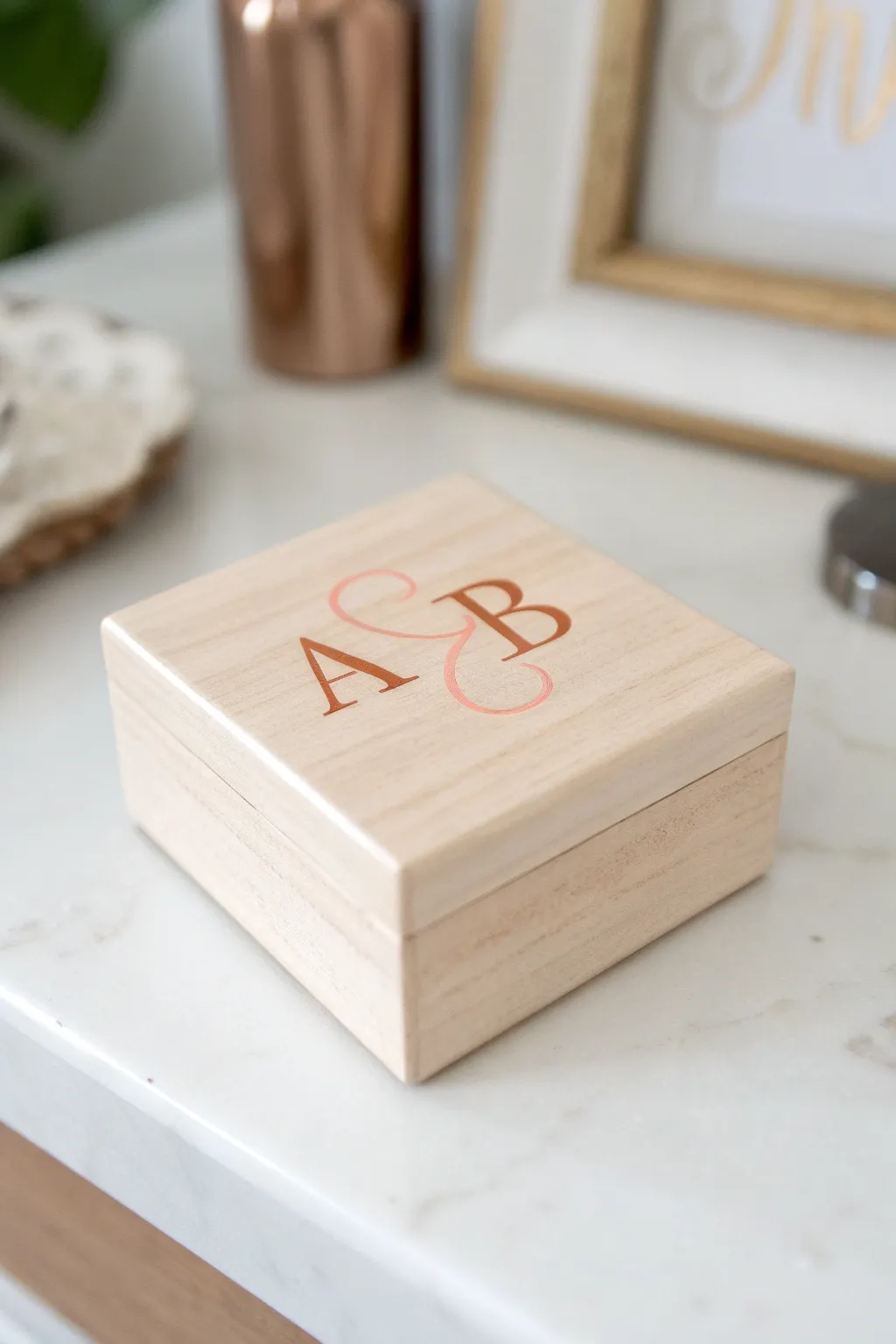 Simple and Elegant Jewelry Box Painting Ideas